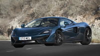 ¿Un auto diseñado por Apple y McLaren?
