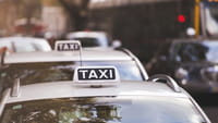 Taxis eléctricos para ciudades más verdes