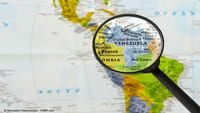 Siri reconoce a Maduro y a Guaidó como presidentes