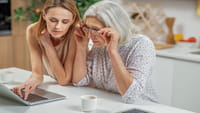¿Por qué algunos 'millennials' se niegan a regalar tecnología a sus mayores?