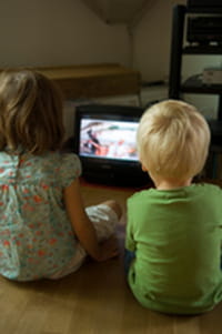 Muchos niños lesionados por la caída de televisores