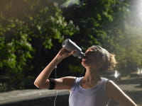 ¿Las bebidas energizantes perjudican la salud bucal?