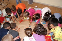 ¿Por qué los niños caen más enfermos y tienen más riesgo de muerte que las niñas?
