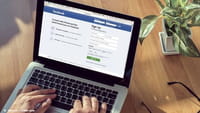 Facebook comparte números de teléfono