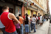 Sanidad Pública y los inmigrantes: Los médicos decidirán