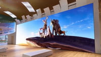 La pantalla 16K de Sony, tan grande como un autobús