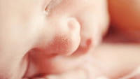 El primer bebé con tres padres genéticos