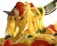 ¿Por qué engorda menos comer la pasta recalentada?